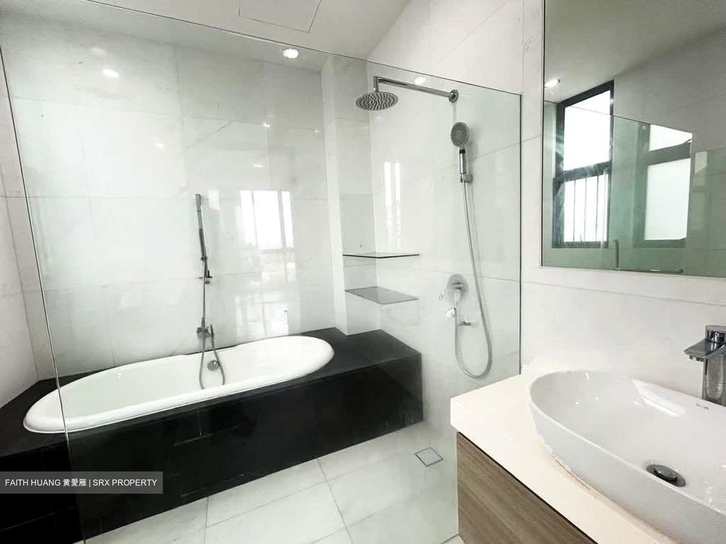 Ponggol Twenty-fourth Avenue (D19), Detached #568874211